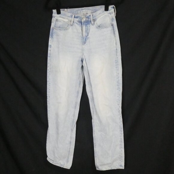AMERICAN EAGLE | size 2 - short | Light Wash Straight Leg Jeans - Picture 1 of 16